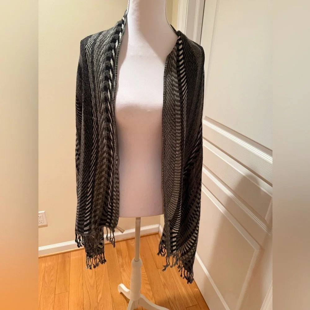 Elegant Black and Gray Patterned Shawl with Shimmer and fringe